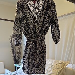 Elegant Black and White Women's Robe